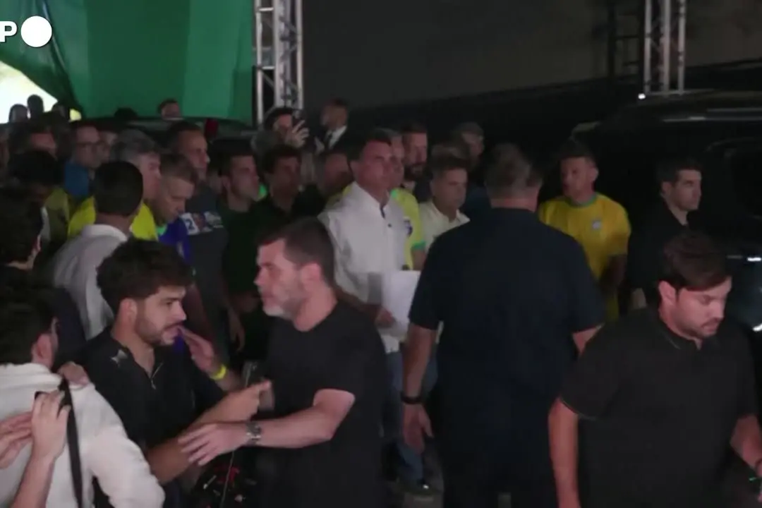 Elezioni in Brasile, Bolsonaro: 'non riconosco il risultato del voto che va annullato'