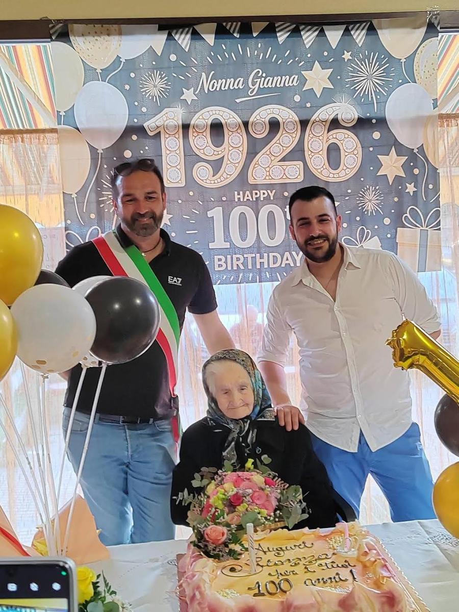 Riola Sardo, c'è una nuova centenaria: Giovannica Anna Vincenza Brunzu ha spento cento candeline