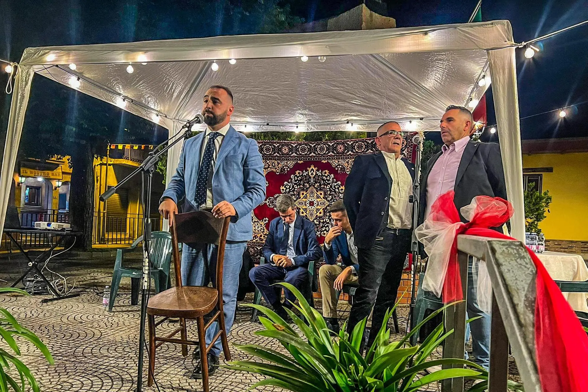 La gara poetica campidanese a Burcei