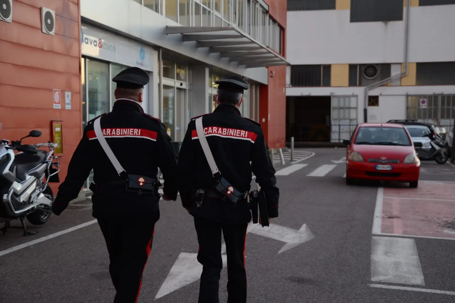 L'intervento dei militari (foto carabinieri)