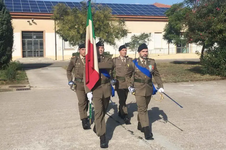 Arrivo della Bandiera di Guerra del reggimento logistico Sassari (foto L'Unione Sarda - Serreli)