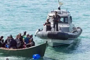 Uno sbarco di migranti (foto simbolo)