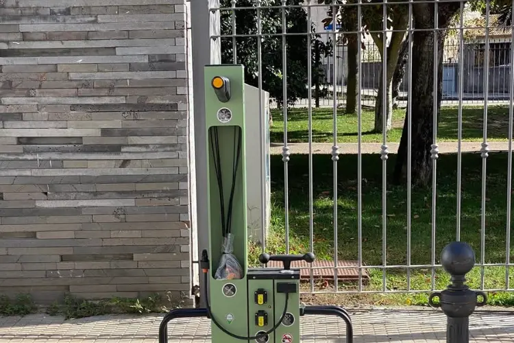 Le colonnine e-bike a Ploaghe (foto concessa)