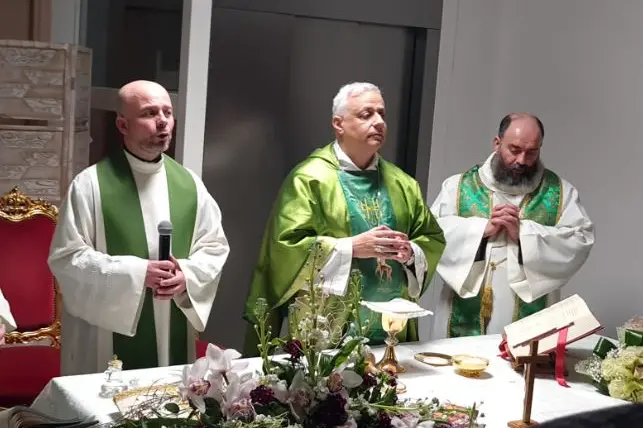 Un momento della eucaristia (foto concessa)