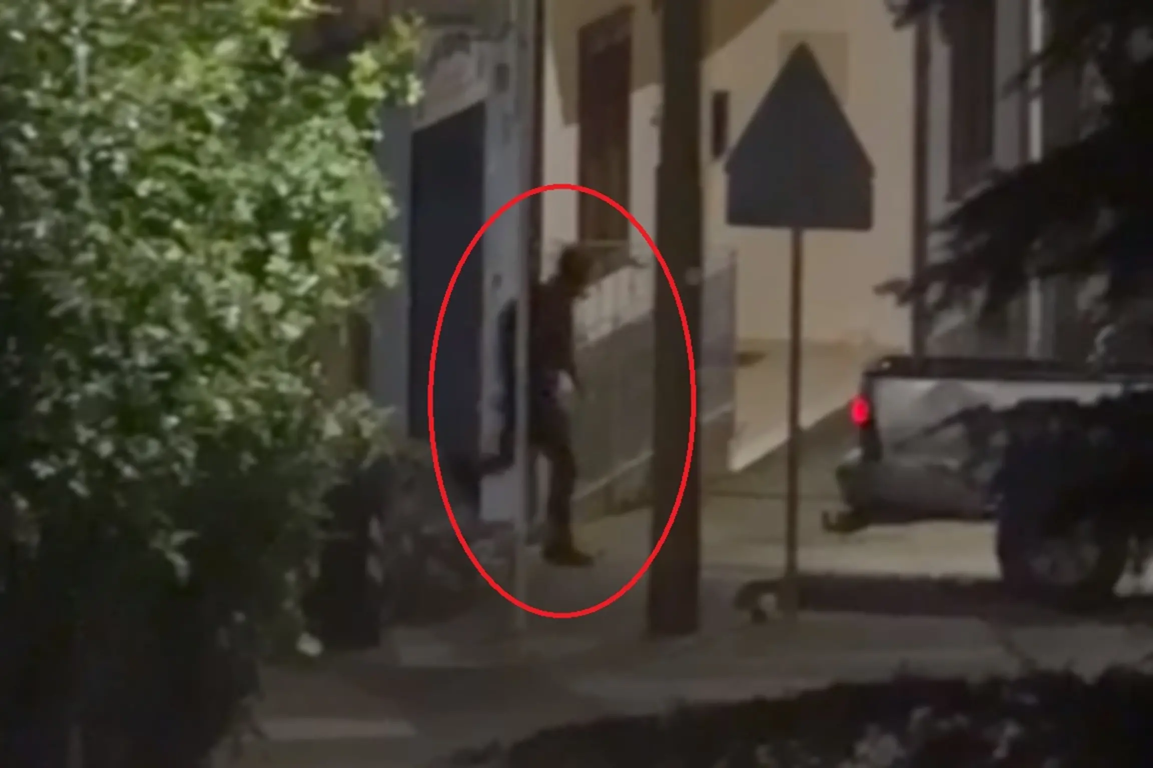 Il video dell'assalto all'armeria di Sardara, la minaccia dei banditi: "Pensa alla tua famiglia"