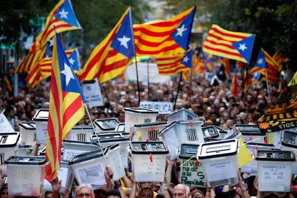 Manifestazioni per l'indipendenza della Catalogna (Ansa)