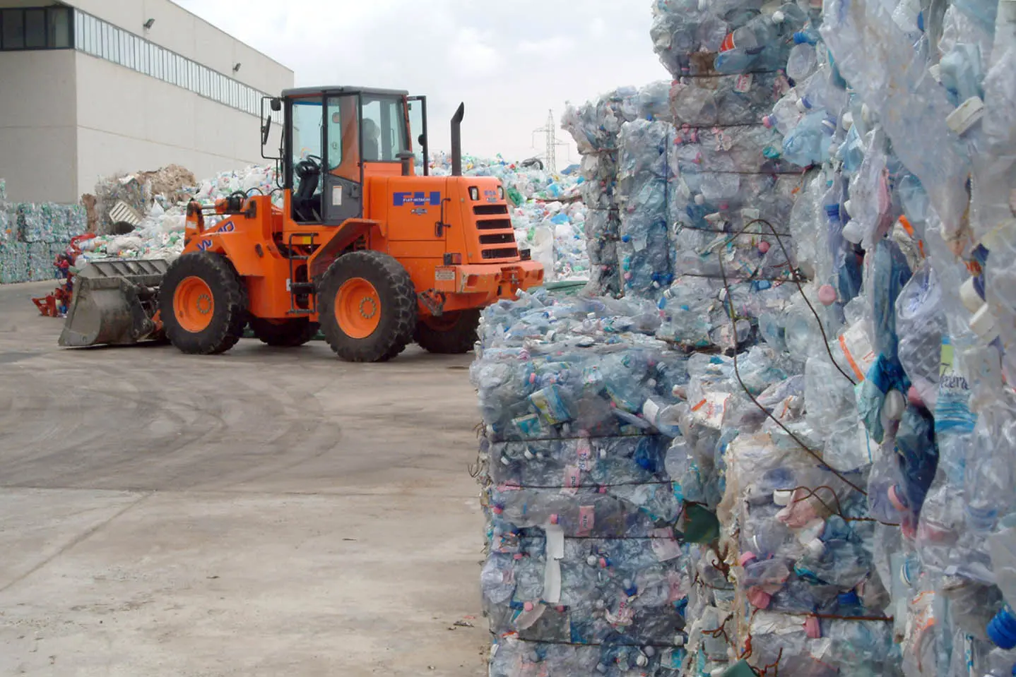 L'azienda Gesam di riciclaggio rifiuti a Sassari (foto Gloria Calvi)