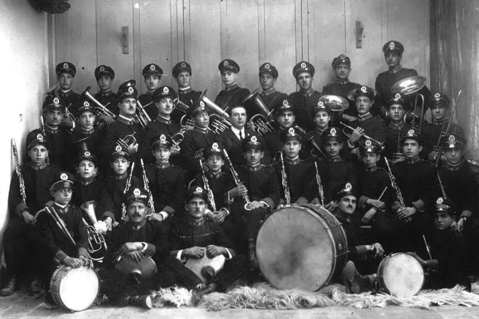 Una foto storica della banda (L'Unione Sarda - Serreli)