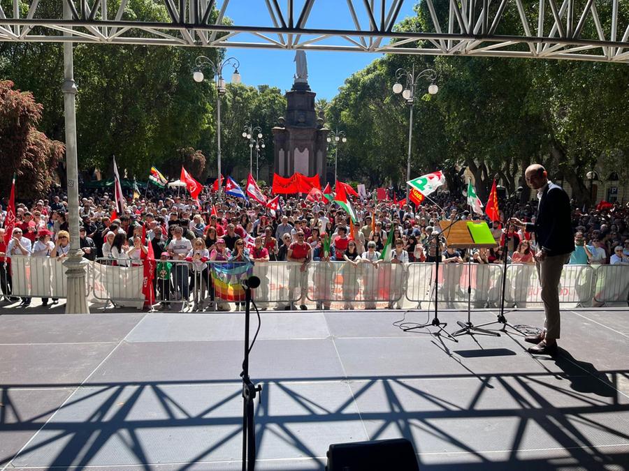 Cagliari in piazza per il 25 Aprile: «Contro tutte le guerre»