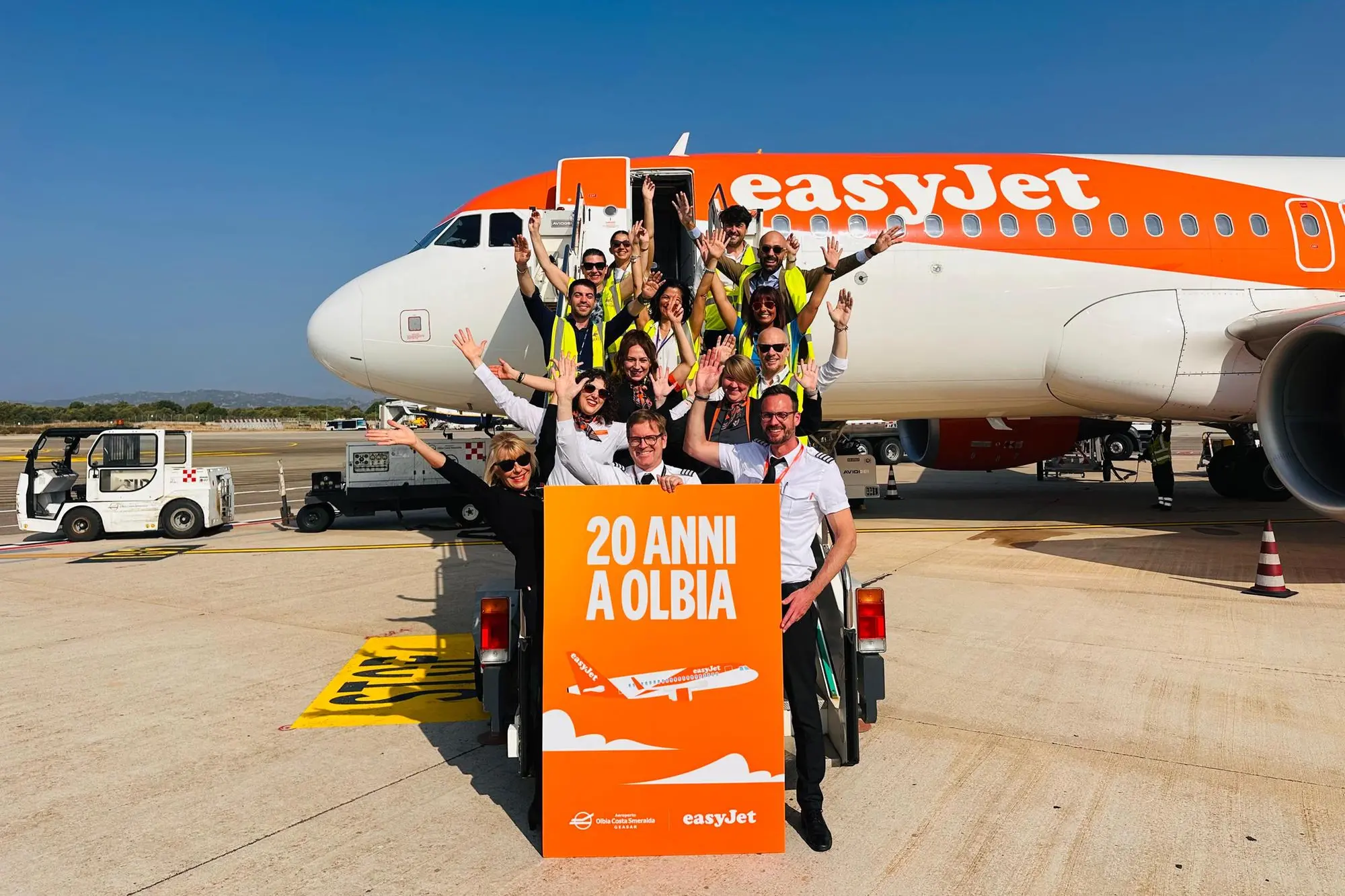Il saluto di easyJet per i vent'anni a Olbia