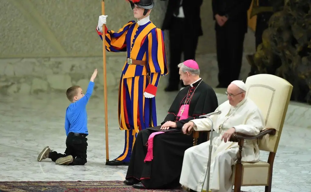 Ed è poi salito sul palco dell'Aula Paolo VI