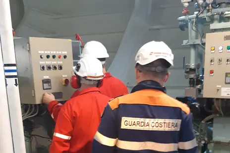 (foto @GuardiaCostiera)