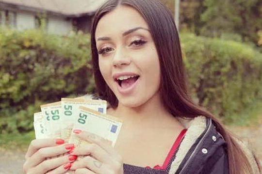 Martina Smeraldi: soldi su Instagram e critiche dei fan, ma non è come sembra
