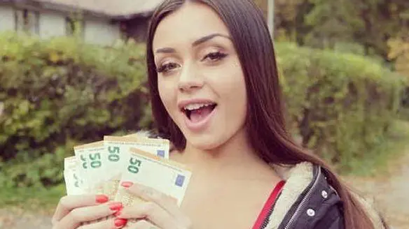 Martina Smeraldi: soldi su Instagram e critiche dei fan, ma non è come