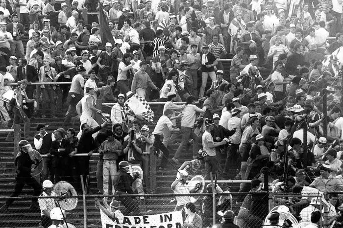 File picture taken 29 May 1985 in Brussels of the riots at the Heysel / Heizel football stadium during the European Cup final between English Liverpool and Italy's Juventus of Turin.  The city of Brussels marks the anniversary of the Heysel stadium disaster on Sunday, 29 May 2005, by commemorating the deaths of 39 people, most of them Italian football supporters, for the first time in 20 years.  ANSA