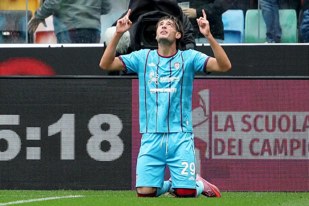 Gennaro Borrelli esulta dopo il gol (Ansa)