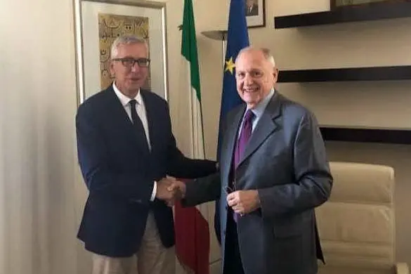 Francesco Pigliaru a colloquio con il ministro Paolo Savona