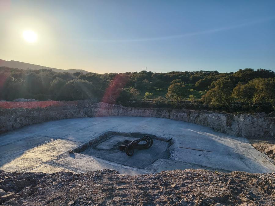 Assalto eolico alla Valle del Grifone: dieci torri da 66 megawatt sul monte Unturzu