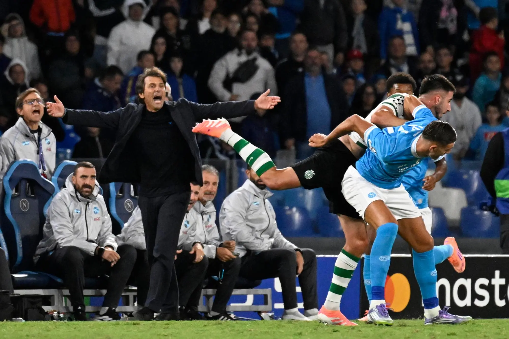 La sfida del Maradona tra Napoli e Sporting (Ansa)