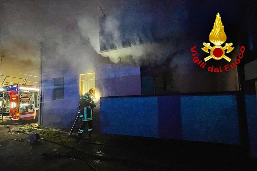 Abitazione in fiamme a Olbia: muore un uomo di 73 anni