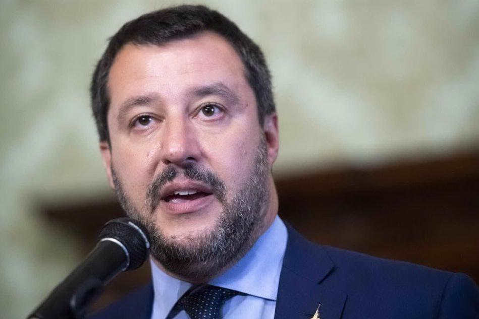 Salvini: &quot;I migranti in Italia hanno il record di tubercolosi e scabbia&quot;