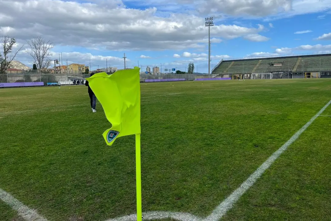 Uno scorcio dello stadio “Nespoli” di Olbia (foto Ilenia Giagnoni)