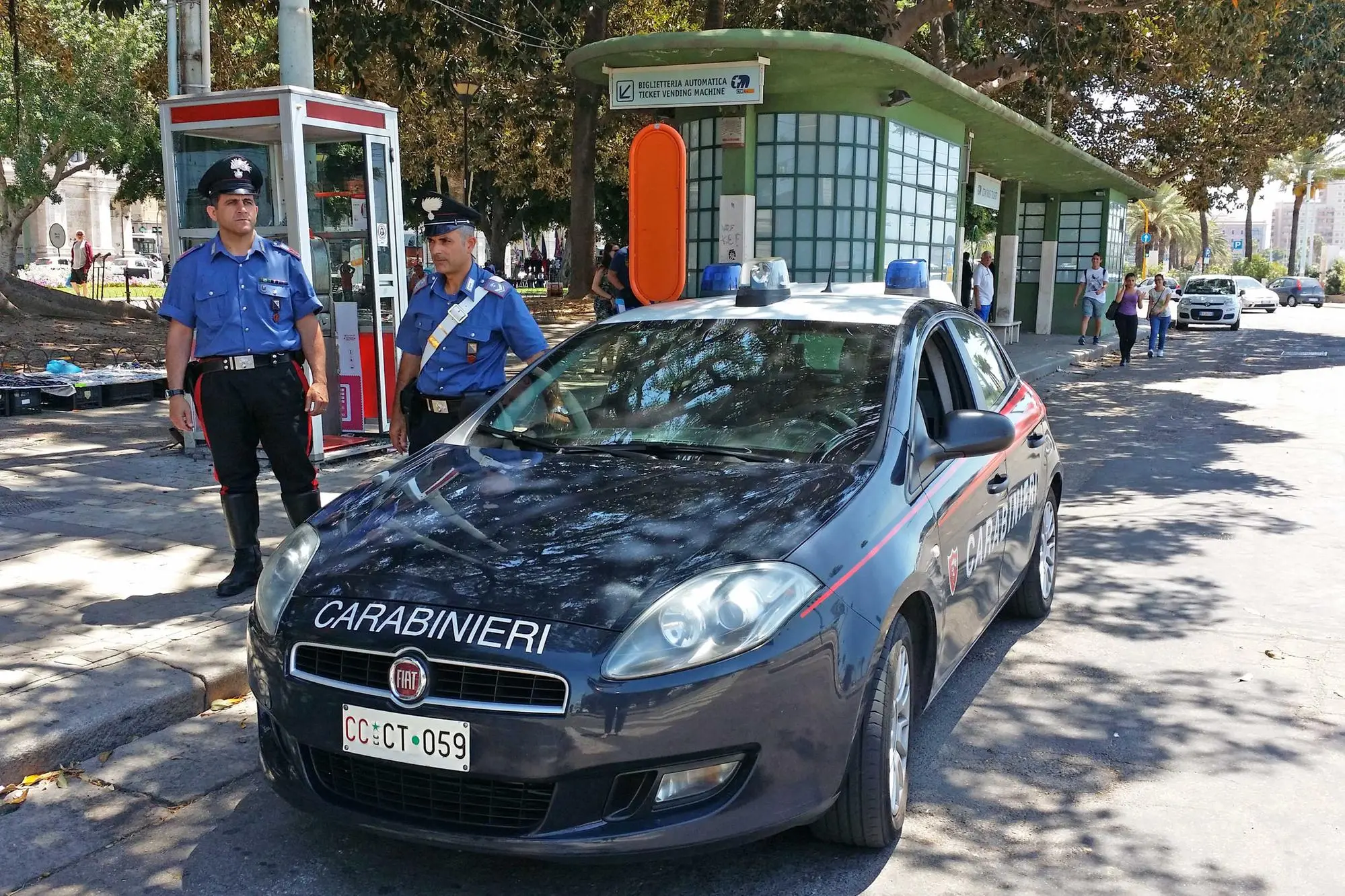 Carabinieri in piazza Matteotti