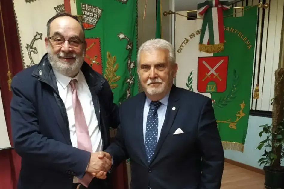Il sindaco Delunas con il presidente del comitato Mario Sotgiu