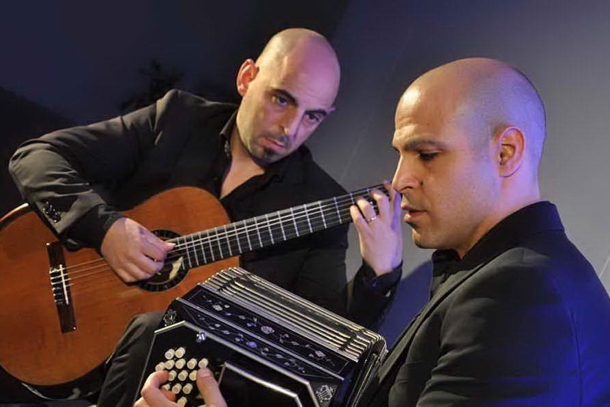 Alessandro Deiana, chitarra, e Fabio Furia, bandoneon