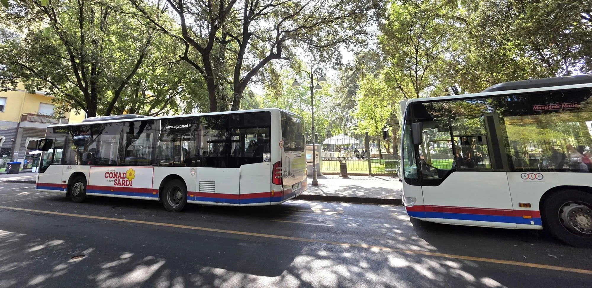 Tensione in autobus, aggredisce l’autista e tenta di mettersi alla guida