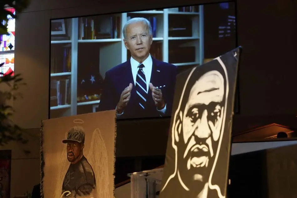 Il videomessaggio di Biden ai funerali (Ansa)