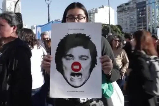 Argentina, in migliaia protestano contri i tagli alle università