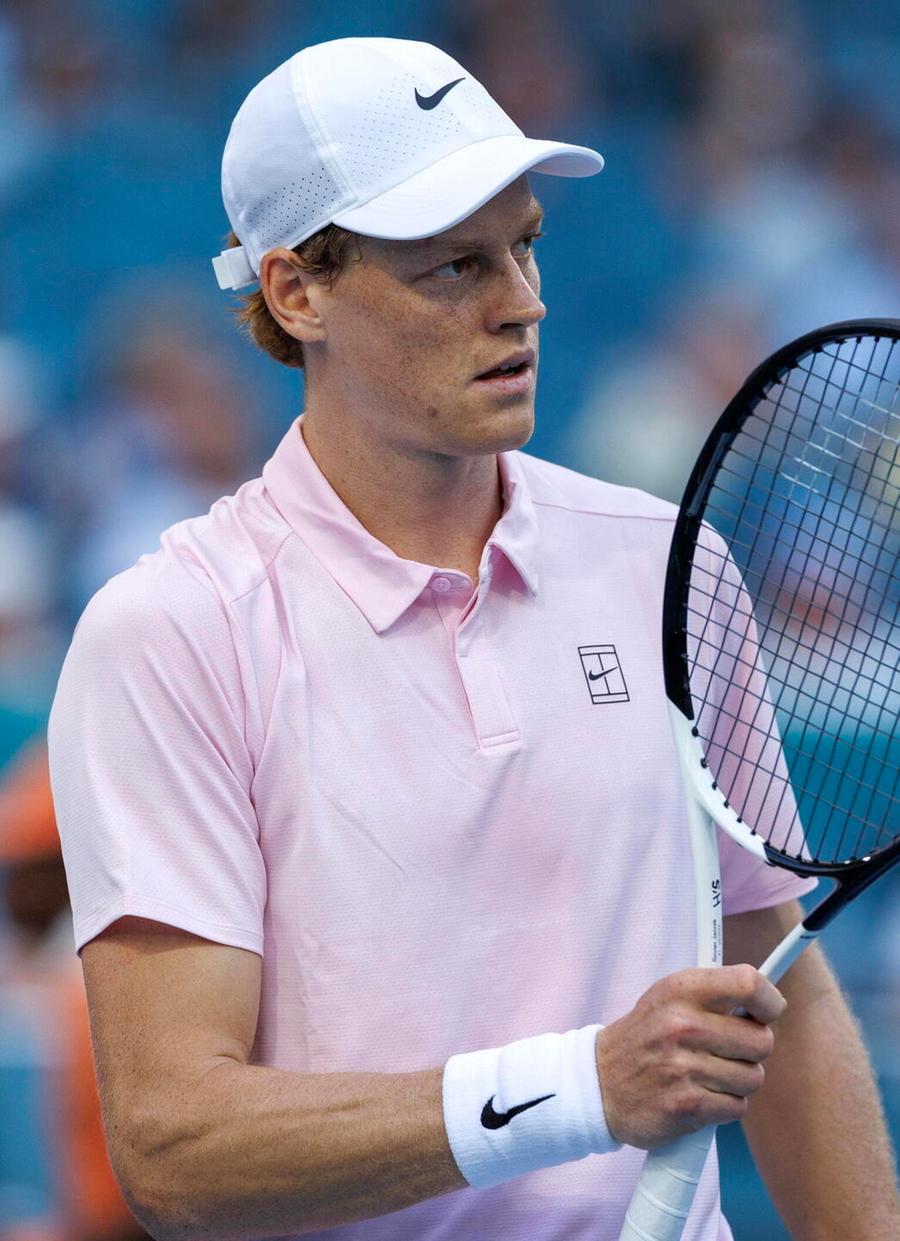 Sinner, altro passo avanti