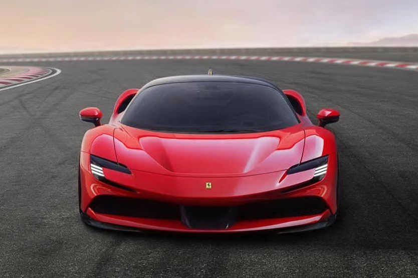 Ferrari al debutto con l'auto ibrida, nasce la SF90 Stradale