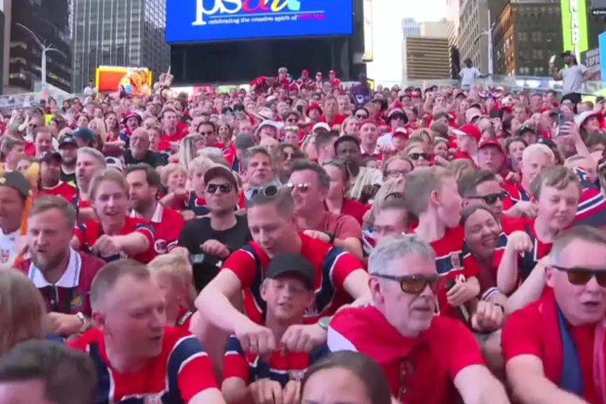 Mondiali, impazza la Viking Row Mania, tifosi norvegesi star del web