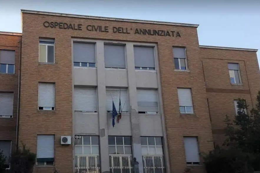L'ospedale civile dell'Annunziata (foto Google Maps)