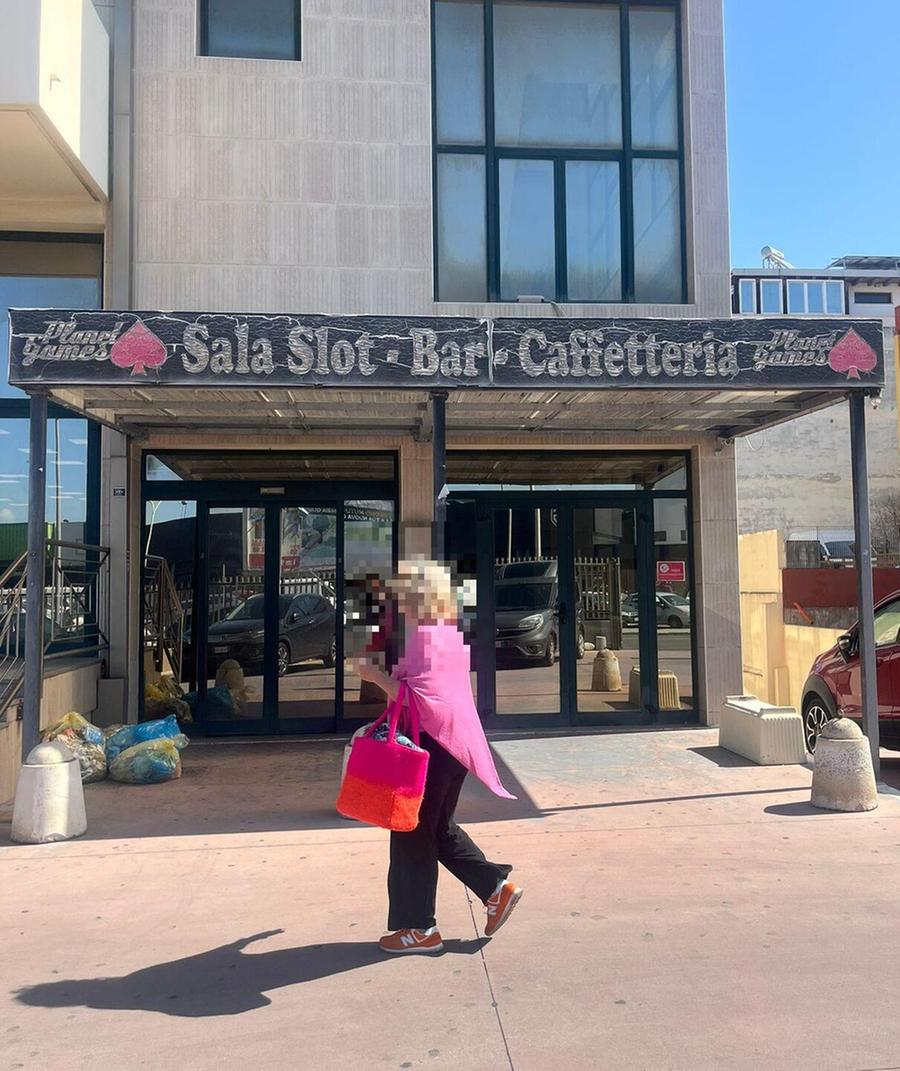 Slot irregolari, chiusa sala giochi