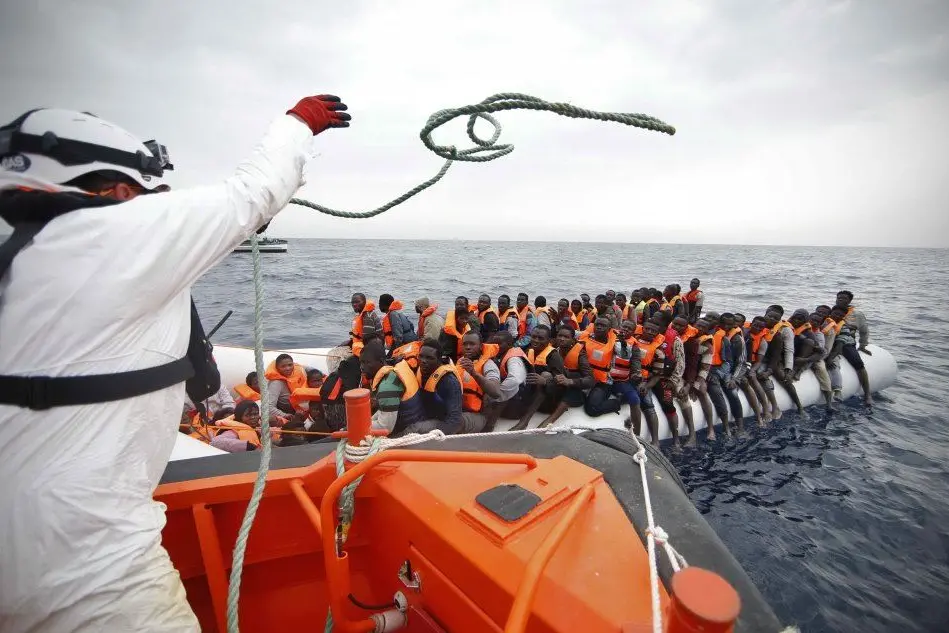 Migranti salvati in mare