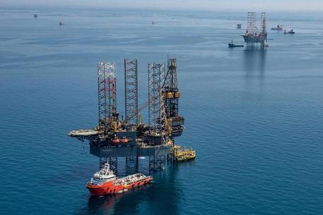 Petrolio, bloccate le concessioni nel Golfo del Messico: schiaffo a Biden, gli ambientalisti esultano