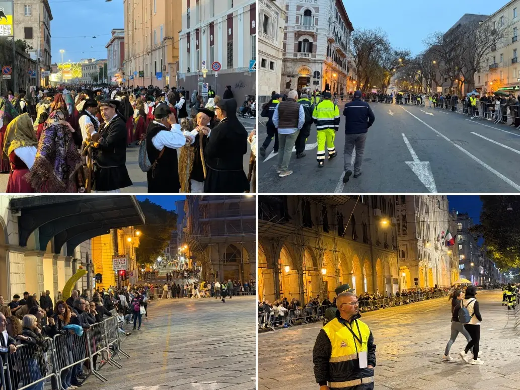 Fedeli in attesa del rientro di Sant'Efisio a Cagliari