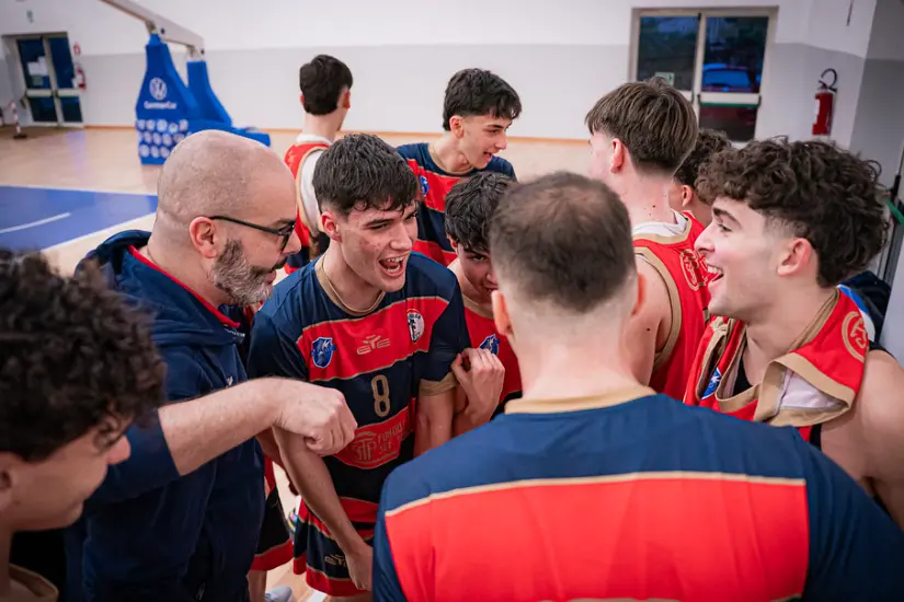 Un timeout della Torres (foto Dalerci)