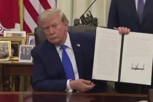 Trump torna ad attaccare lo Ius Soli, firmato nuovo ordine esecutivo