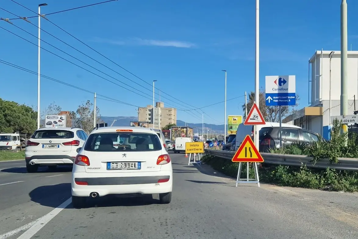 L'inizio del cantiere in viale Marconi (foto Giorgia Daga)