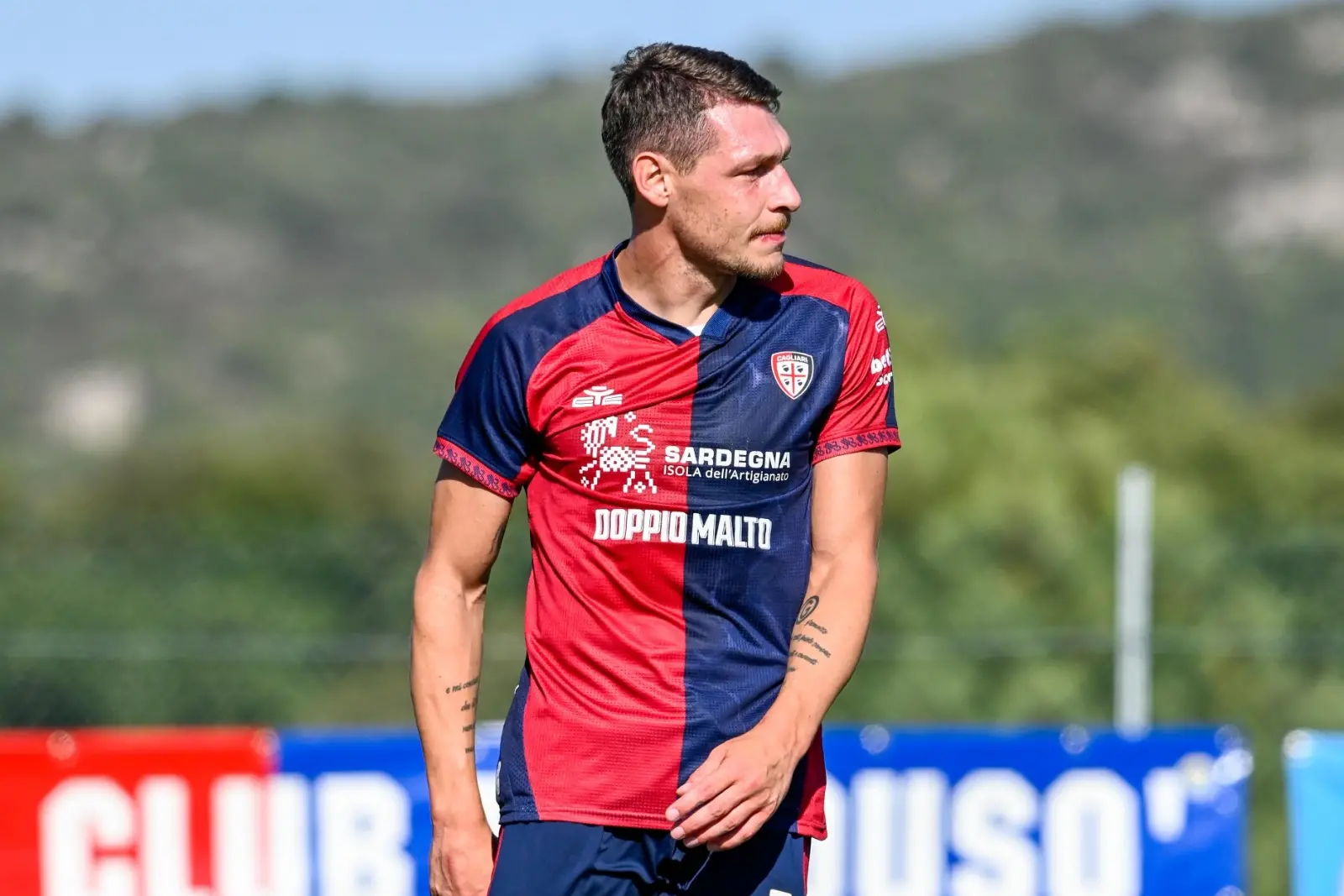 Andrea Belotti nell'amichevole a Buddusò (foto Cagliari Calcio)