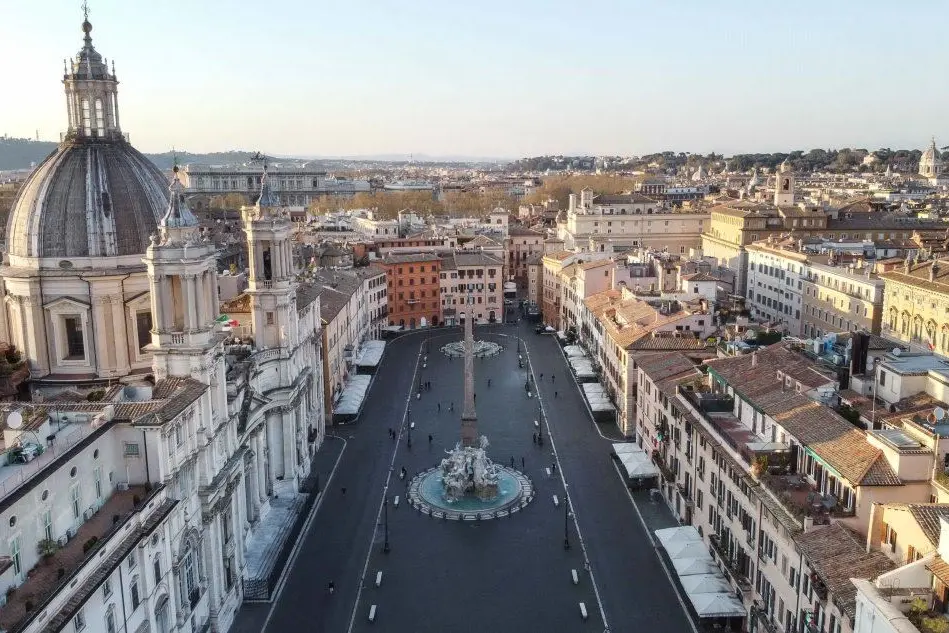 Piazza Navona a Roma ripresa da un drone (Ansa - Di Meo)