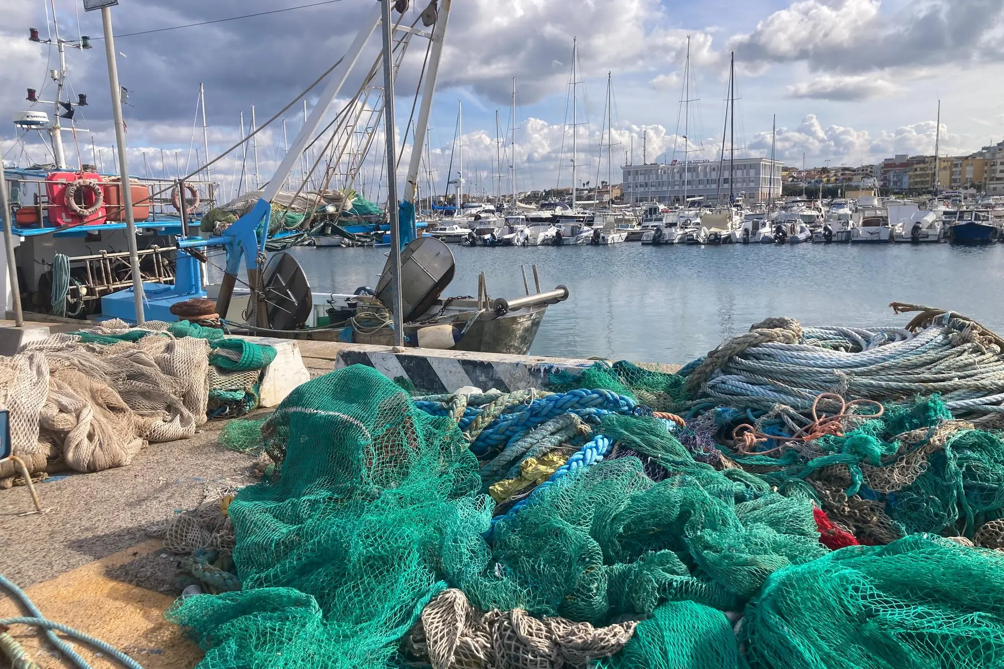 La banchina pescherecci a Porto Torres (foto Pala)