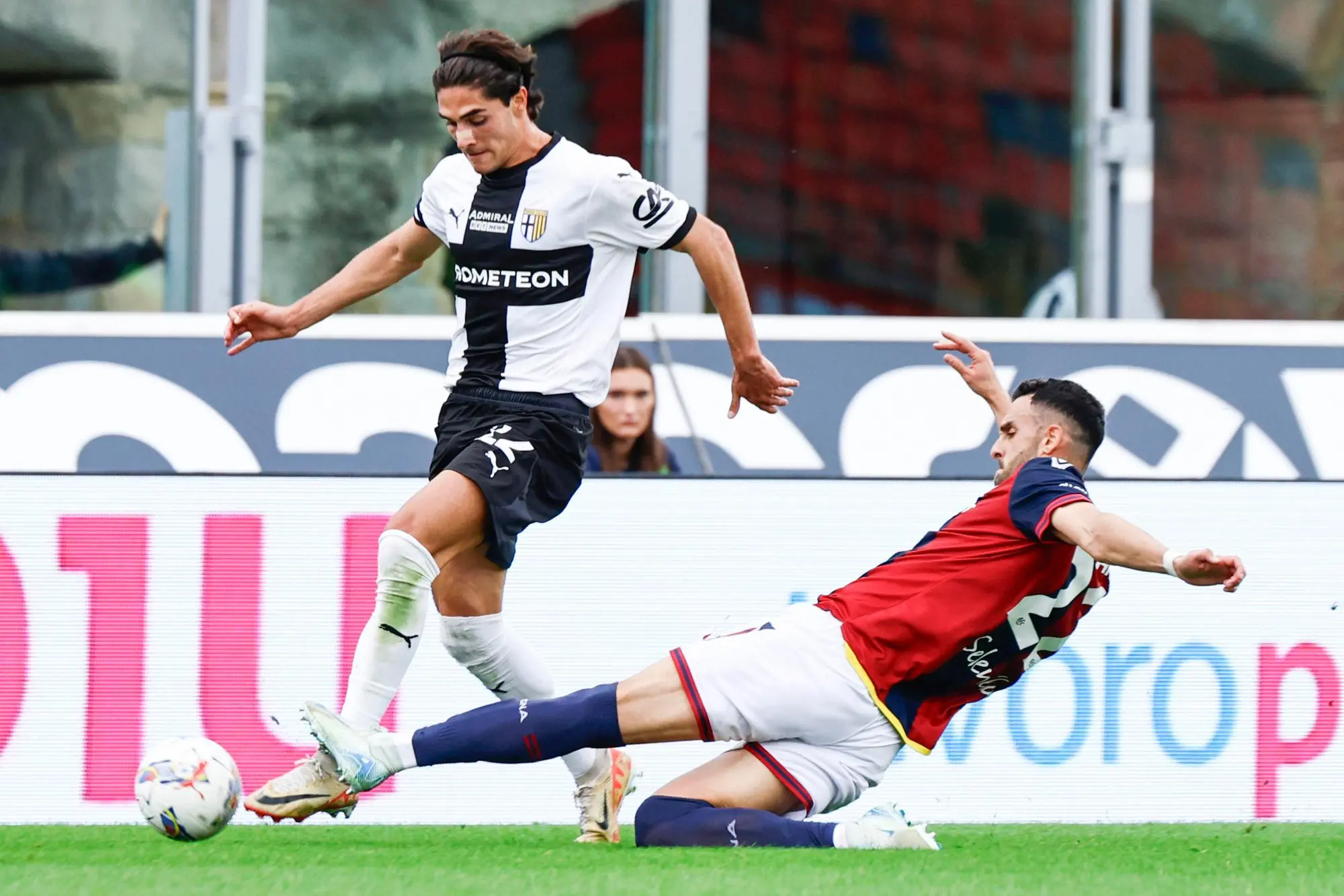 Cancellieri in azione con la maglia del Parma (Ansa)