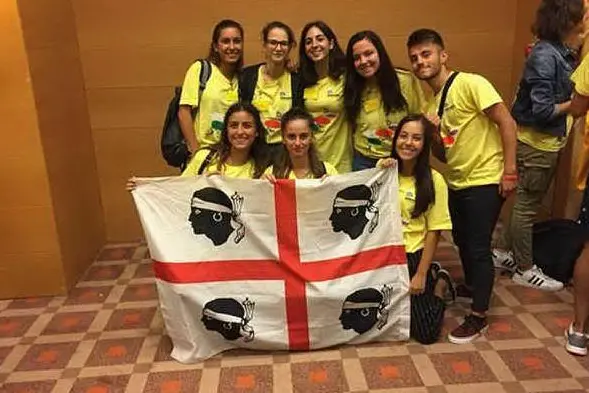 I giovani sardi in partenza per il Brasile