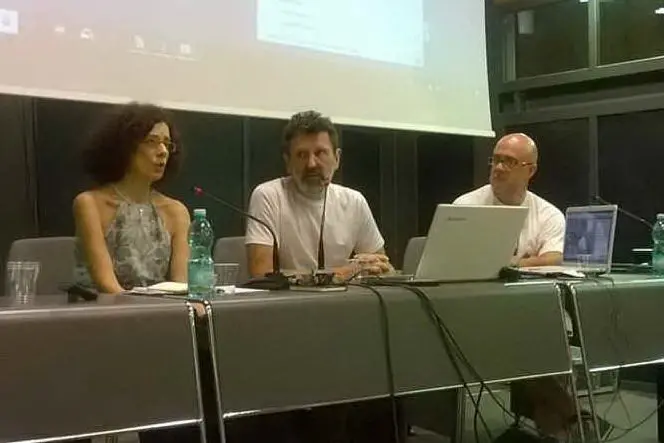 Il regista russo Aleksander Petrov (al centro) relatore