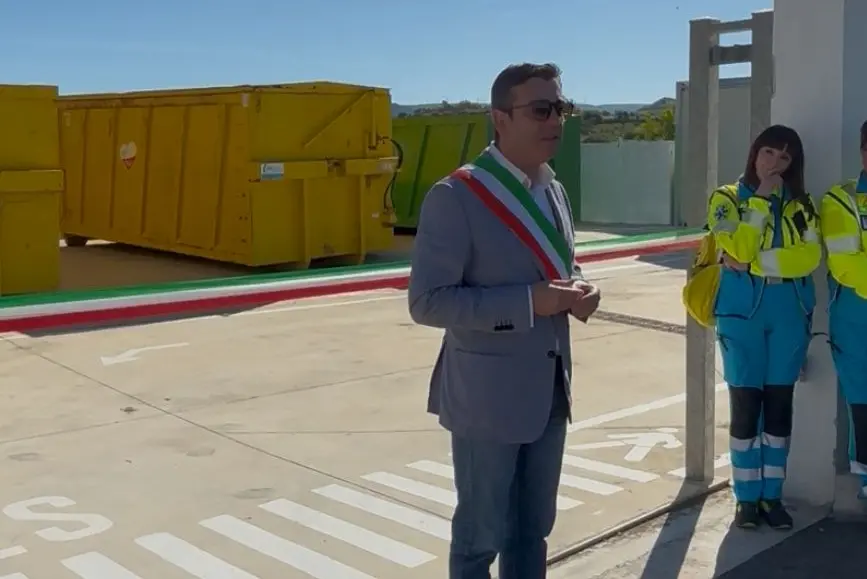 L'inaugurazione dell'ecocentro a Senorbì